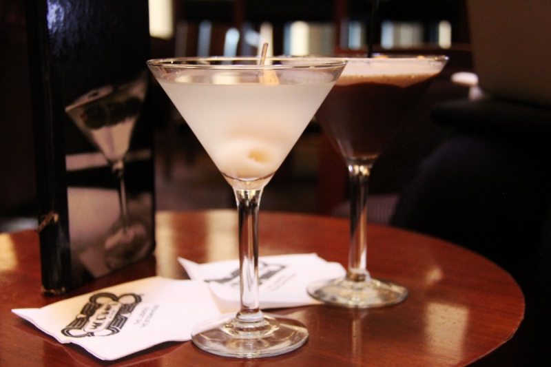 brasserie-NEOULES-min_martini_bar_lychee_chocolate_alcohol_liquor_happy_hour_happy-910161